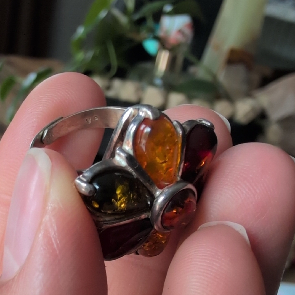 Sterling Silver Amber Ring - Picture 7 of 8